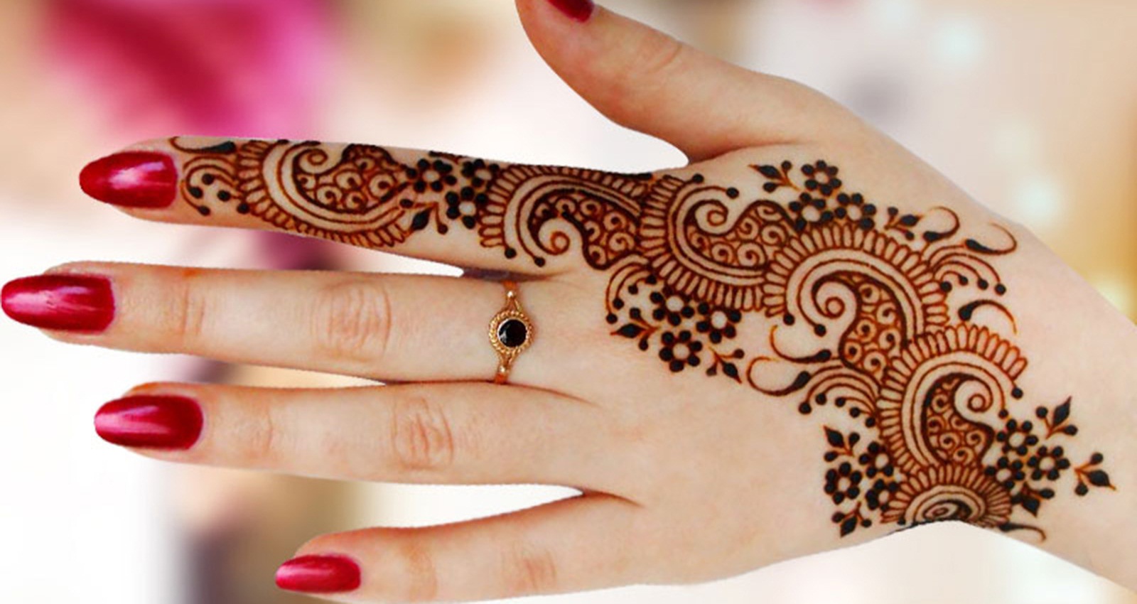 Perfect hands with henna