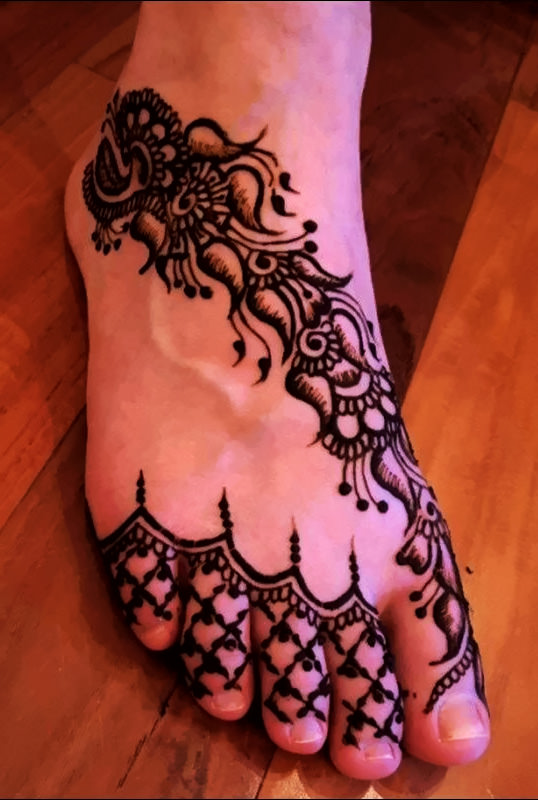 Arabic Designs For Legs